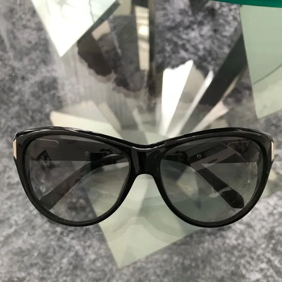 Cat eye style Marc jacobs sunglasses - Picture 4 of 10